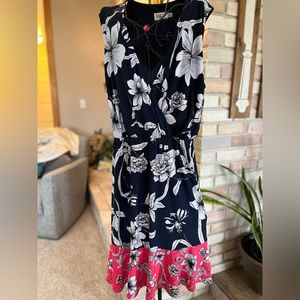 Eliza J dress floral Print Surplice faux wrap blouson colorblock 20W navy white